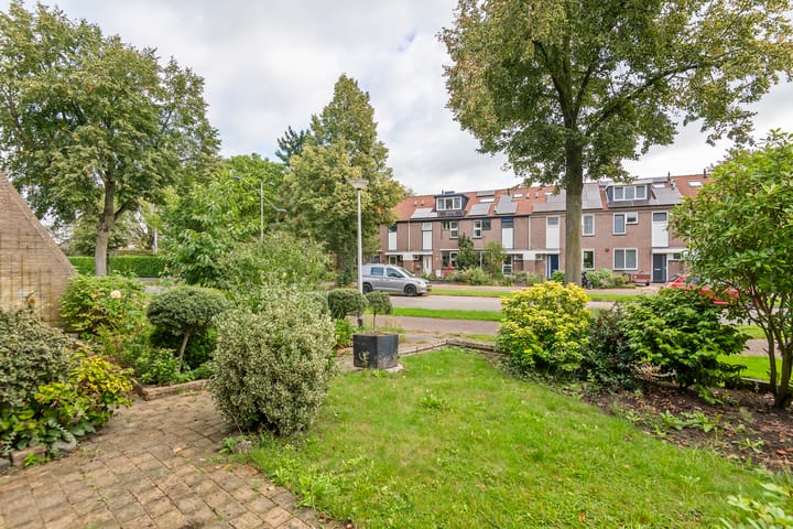 Photo 2 of Linnaeuslaan 63
