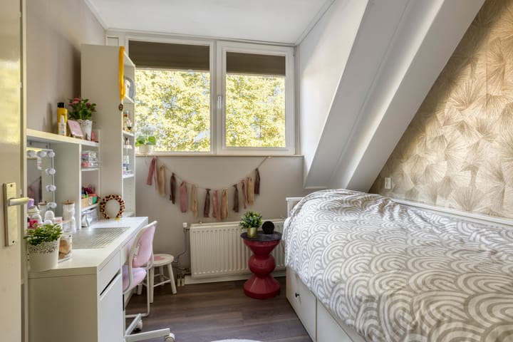 Tussenwoning te koop: henegouwenlaan 25, Oldenzaal