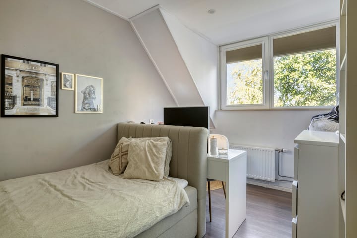 Tussenwoning te koop: henegouwenlaan 25, Oldenzaal