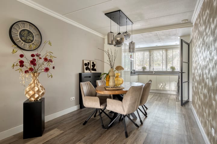 Tussenwoning te koop: henegouwenlaan 25, Oldenzaal