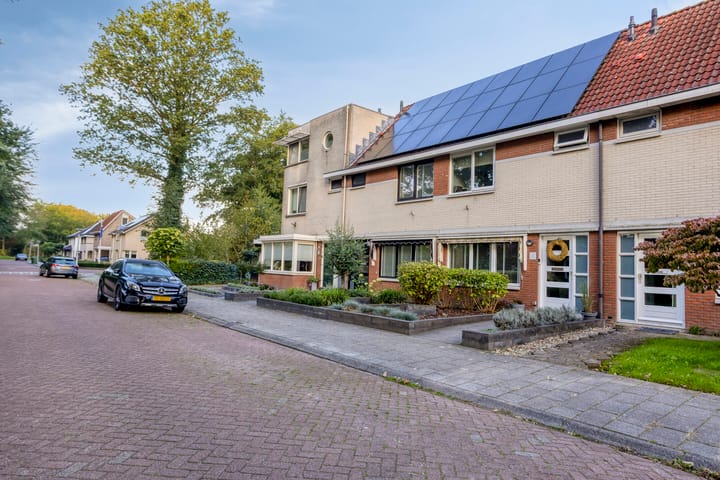 Tussenwoning te koop: henegouwenlaan 25, Oldenzaal