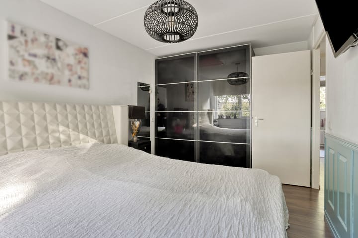 Tussenwoning te koop: henegouwenlaan 25, Oldenzaal
