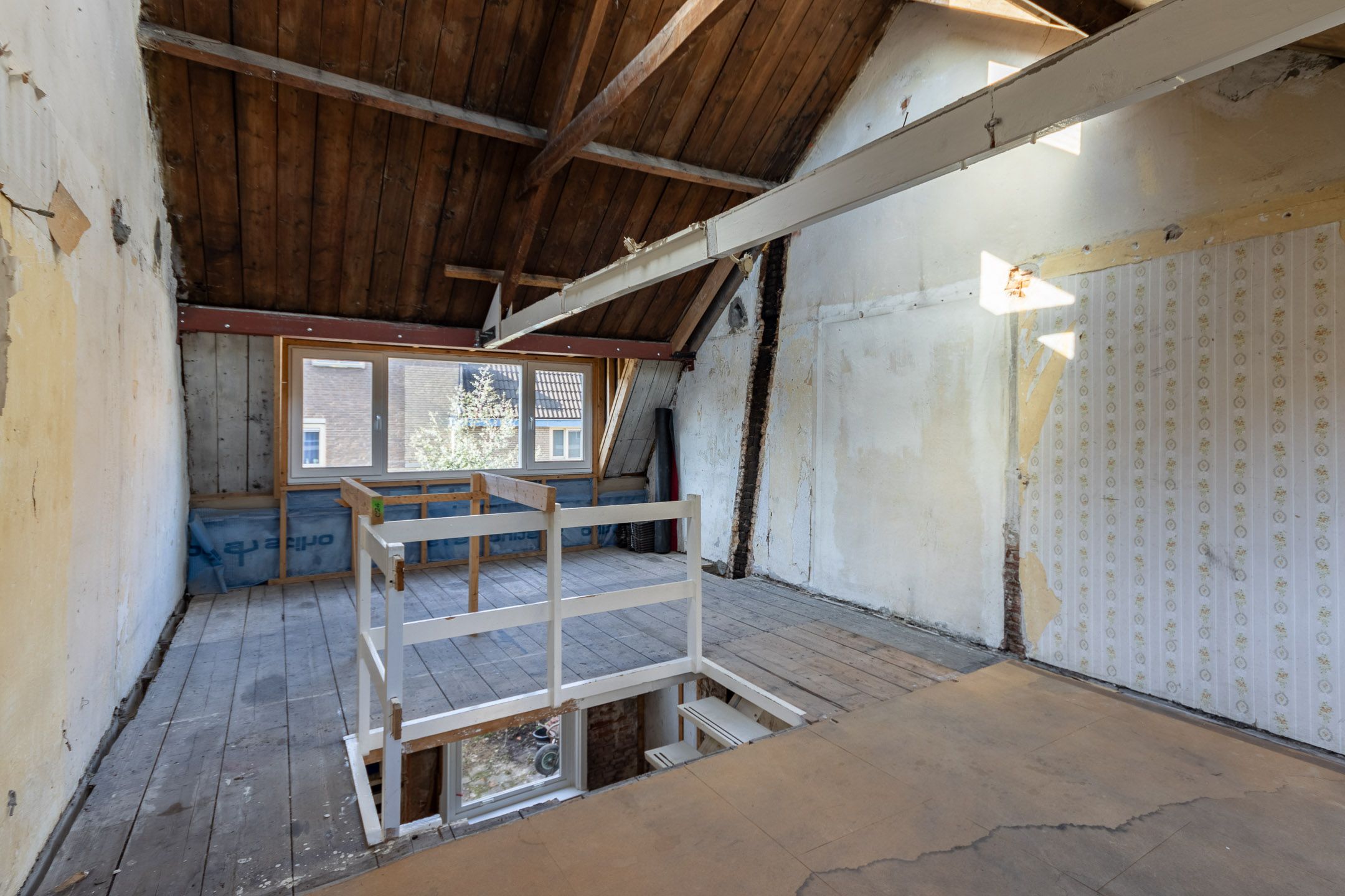 Photo 15 of Bloemstraat 75
