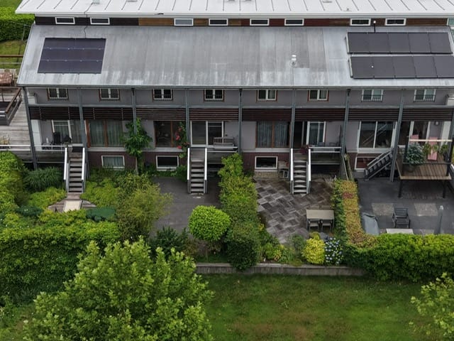 Tussenwoning te koop: Nienoordshaven 19, Leek