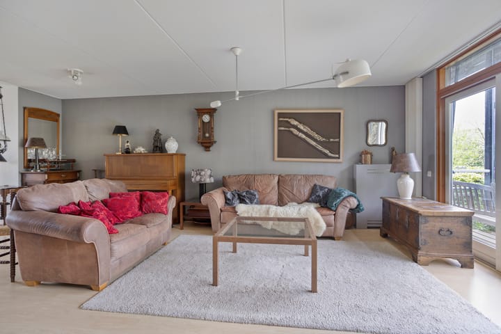 Tussenwoning te koop: Nienoordshaven 19, Leek