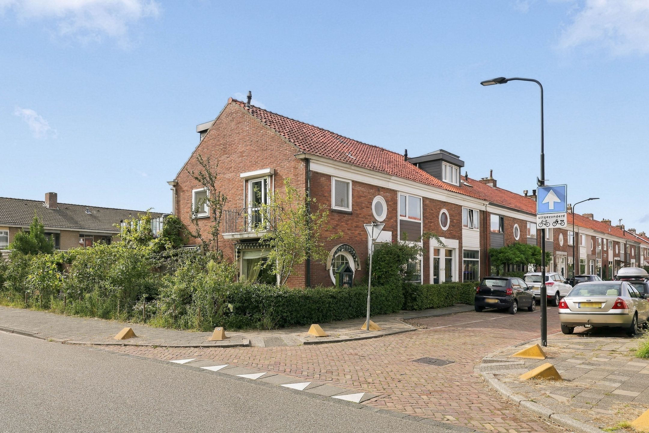 Dekkerstraat 2 