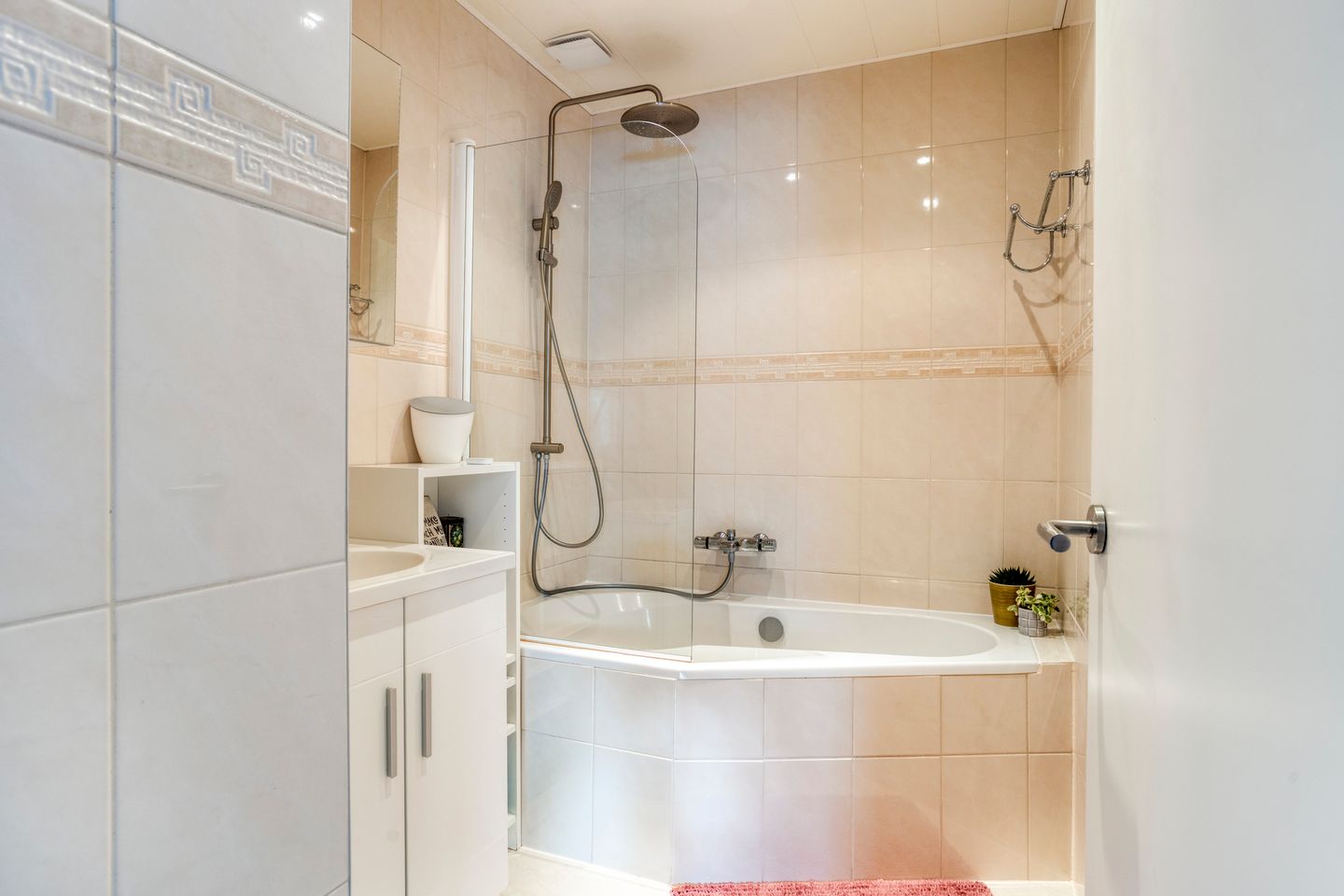 Photo 14 of Lucas Gasselstraat 70