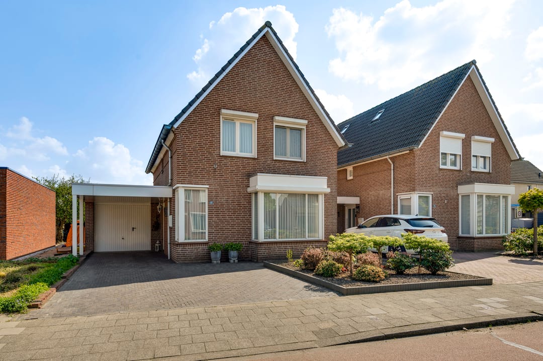 Photo 1 of Bredeweg 39