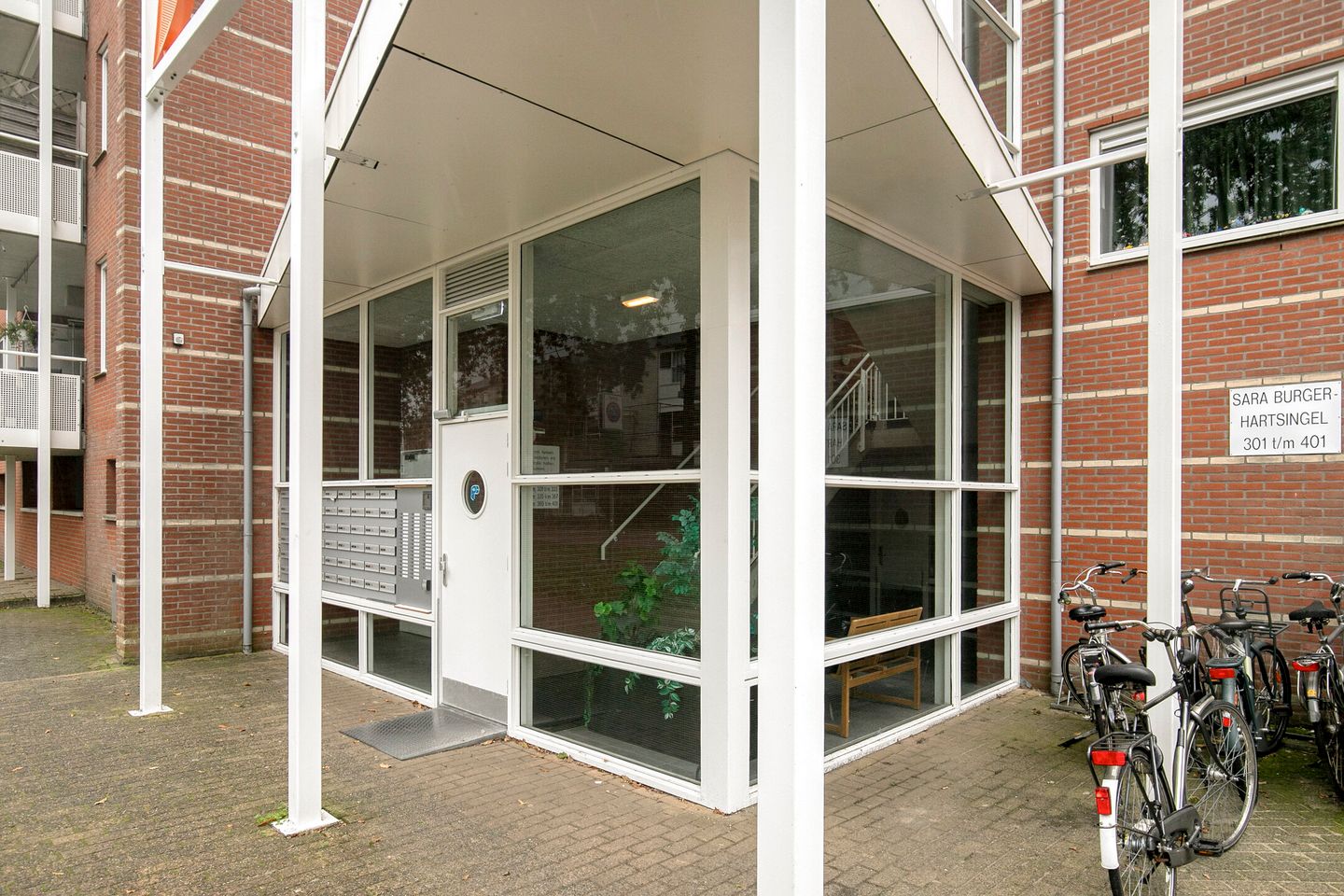 Photo 20 of Sara Burgerhartsingel 337