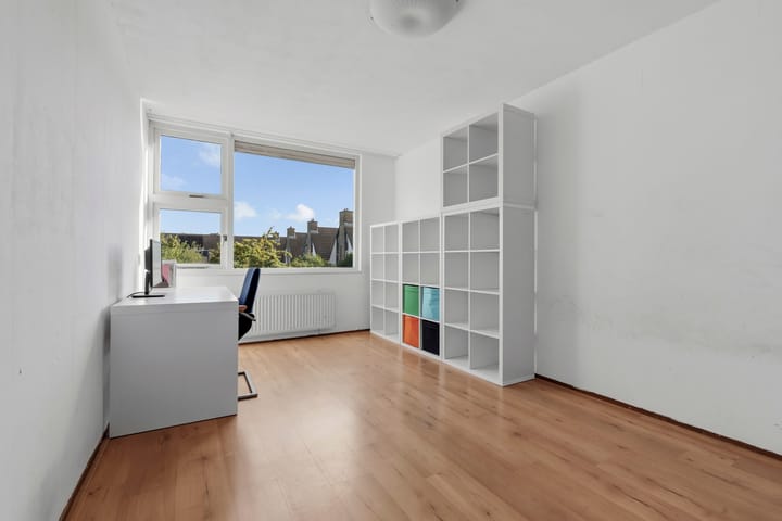 Tussenwoning te koop: Lemenburg 28, Hoofddorp