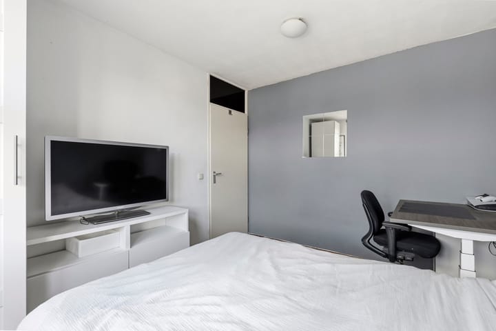 Tussenwoning te koop: Lemenburg 28, Hoofddorp