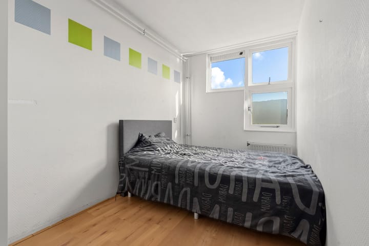 Tussenwoning te koop: Lemenburg 28, Hoofddorp