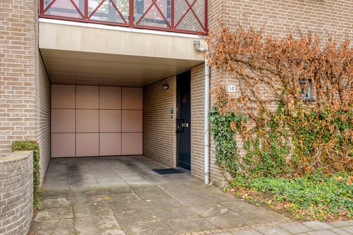 Photo 3 of Patronaatstraat 14-A