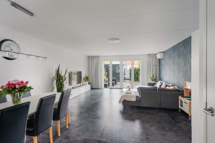 Tussenwoning te koop: Lint van Ackerswoude 46, Pijnacker