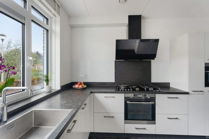 Tussenwoning te koop: Lint van Ackerswoude 46, Pijnacker