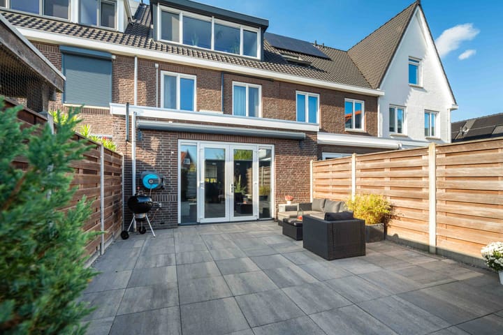 Tussenwoning te koop: Lint van Ackerswoude 46, Pijnacker