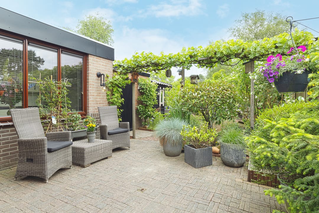 Photo 32 of Prins Bernhardstraat 17