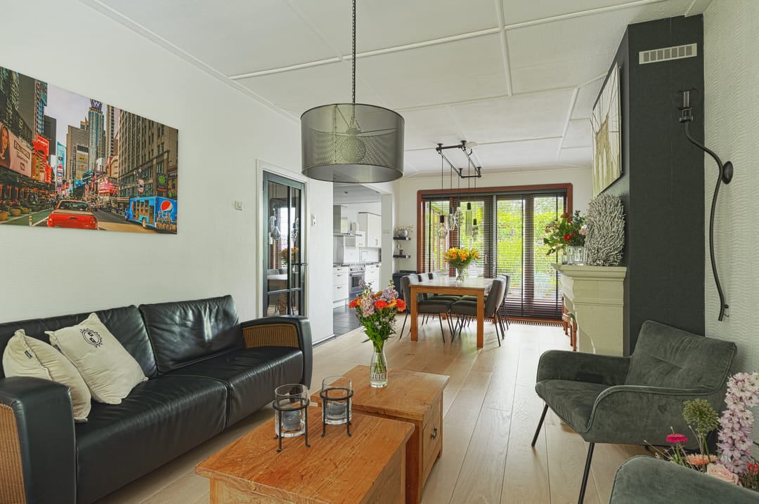 Photo 11 of Prins Bernhardstraat 17