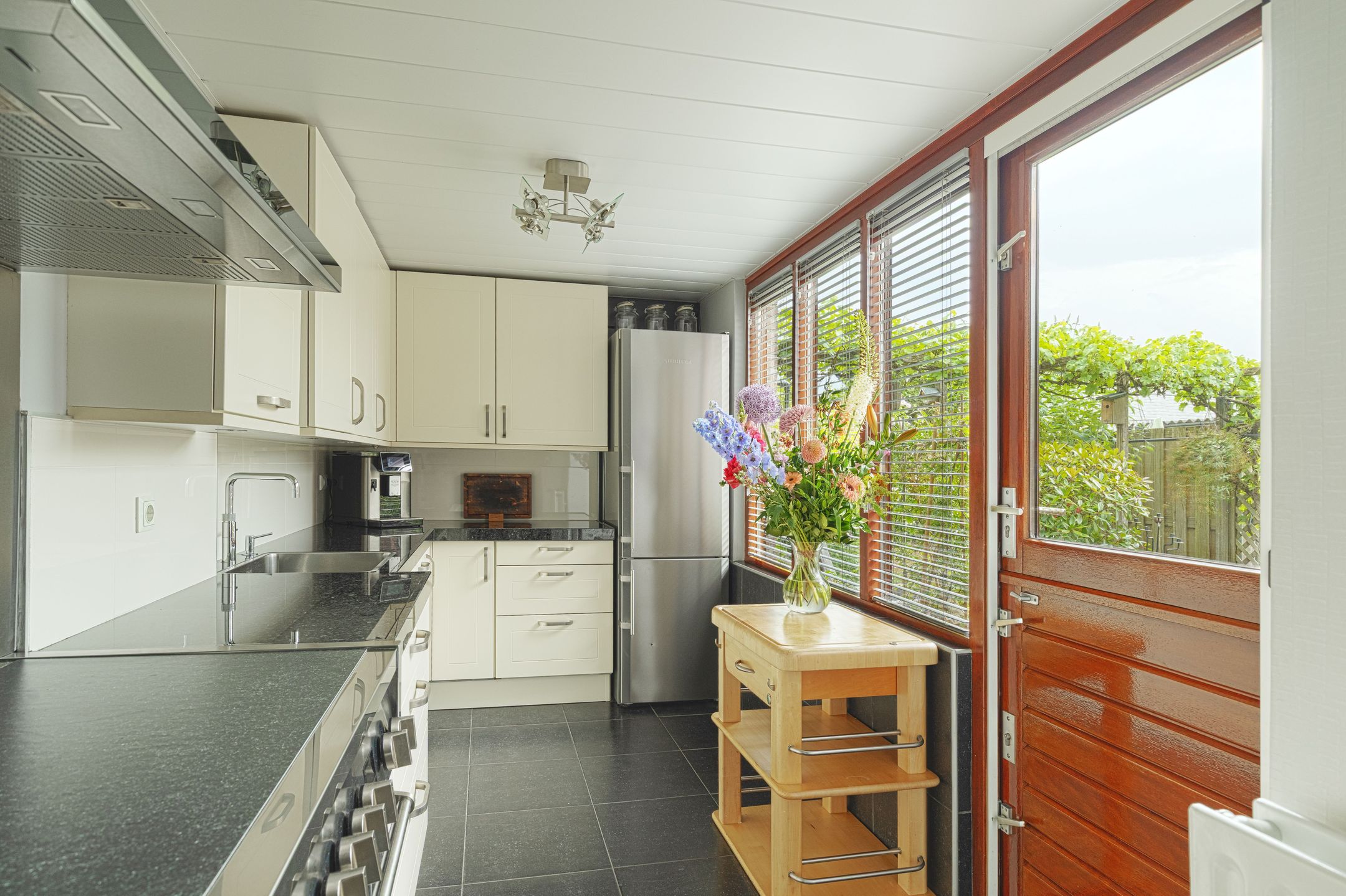 Photo 18 of Prins Bernhardstraat 17