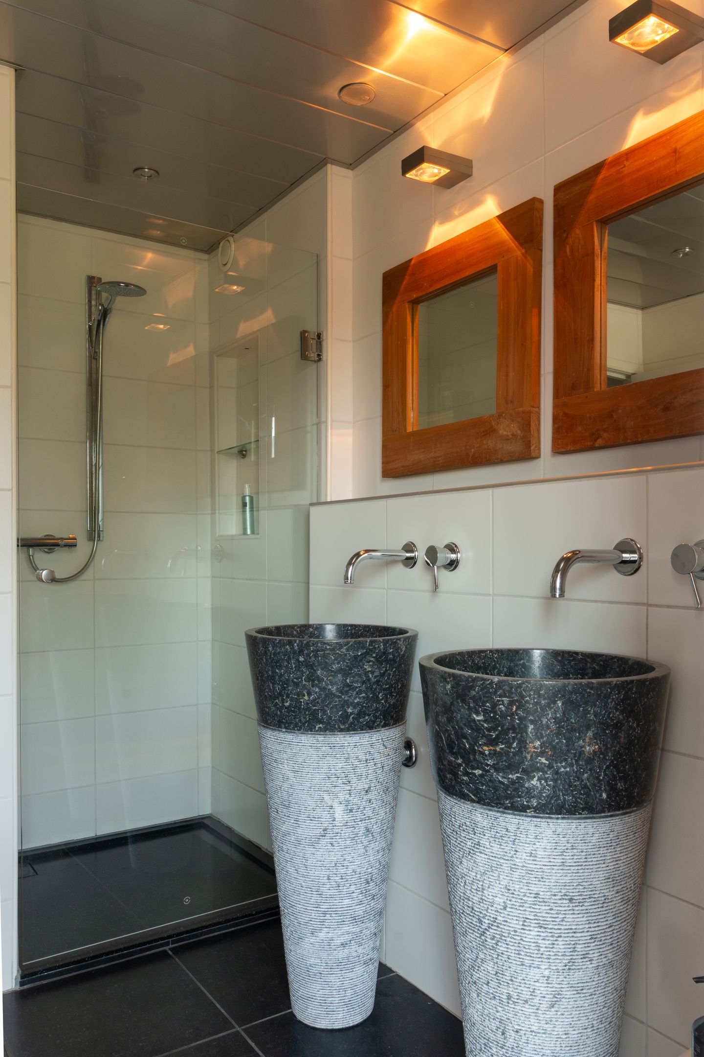 Photo 25 of Prins Bernhardstraat 17