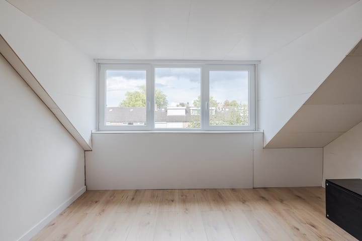 Tussenwoning te koop: Kriekelaar 37, Geldrop