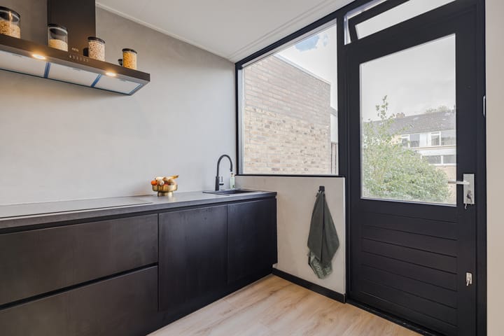 Tussenwoning te koop: Kriekelaar 37, Geldrop