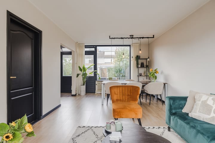 Tussenwoning te koop: Kriekelaar 37, Geldrop