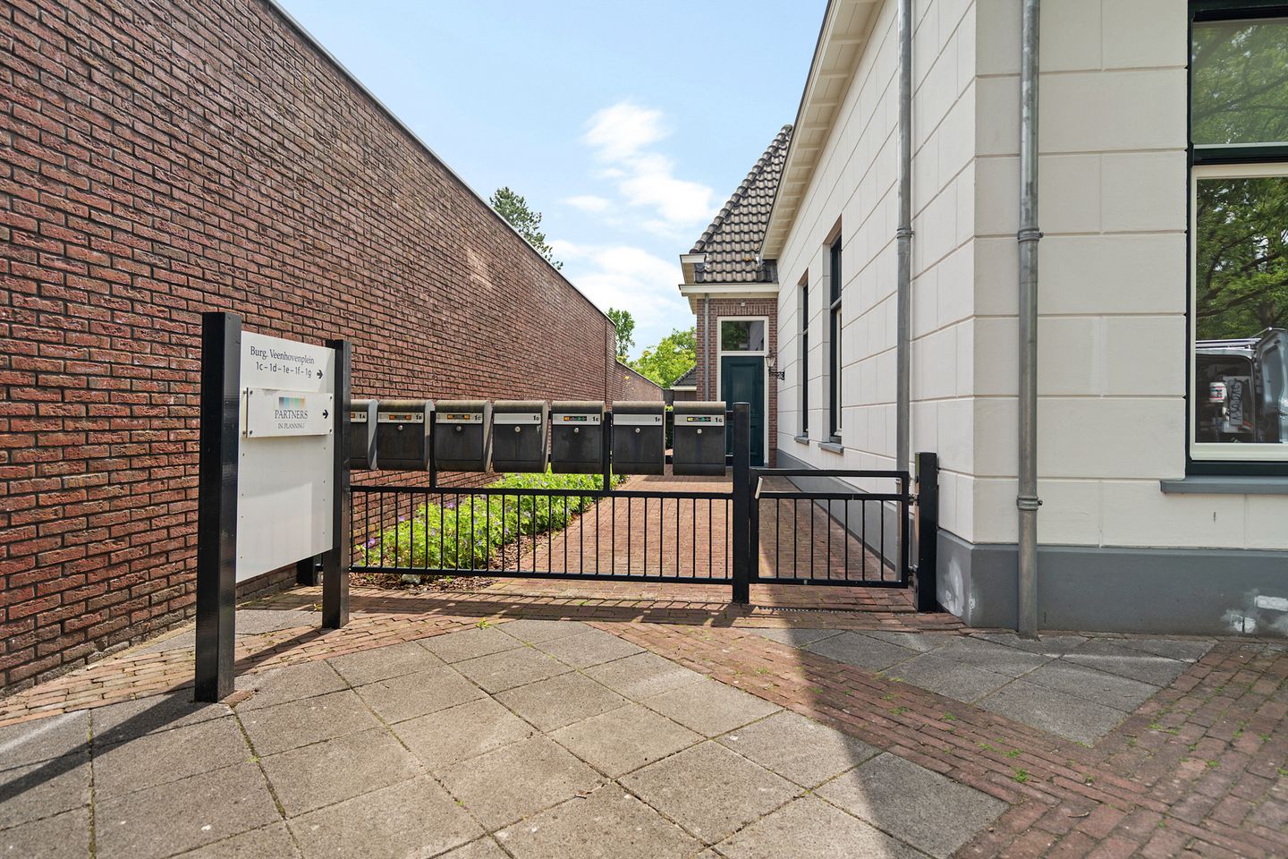 Bekijk foto 3 van Burgemeester Veenhovenplein 1-b