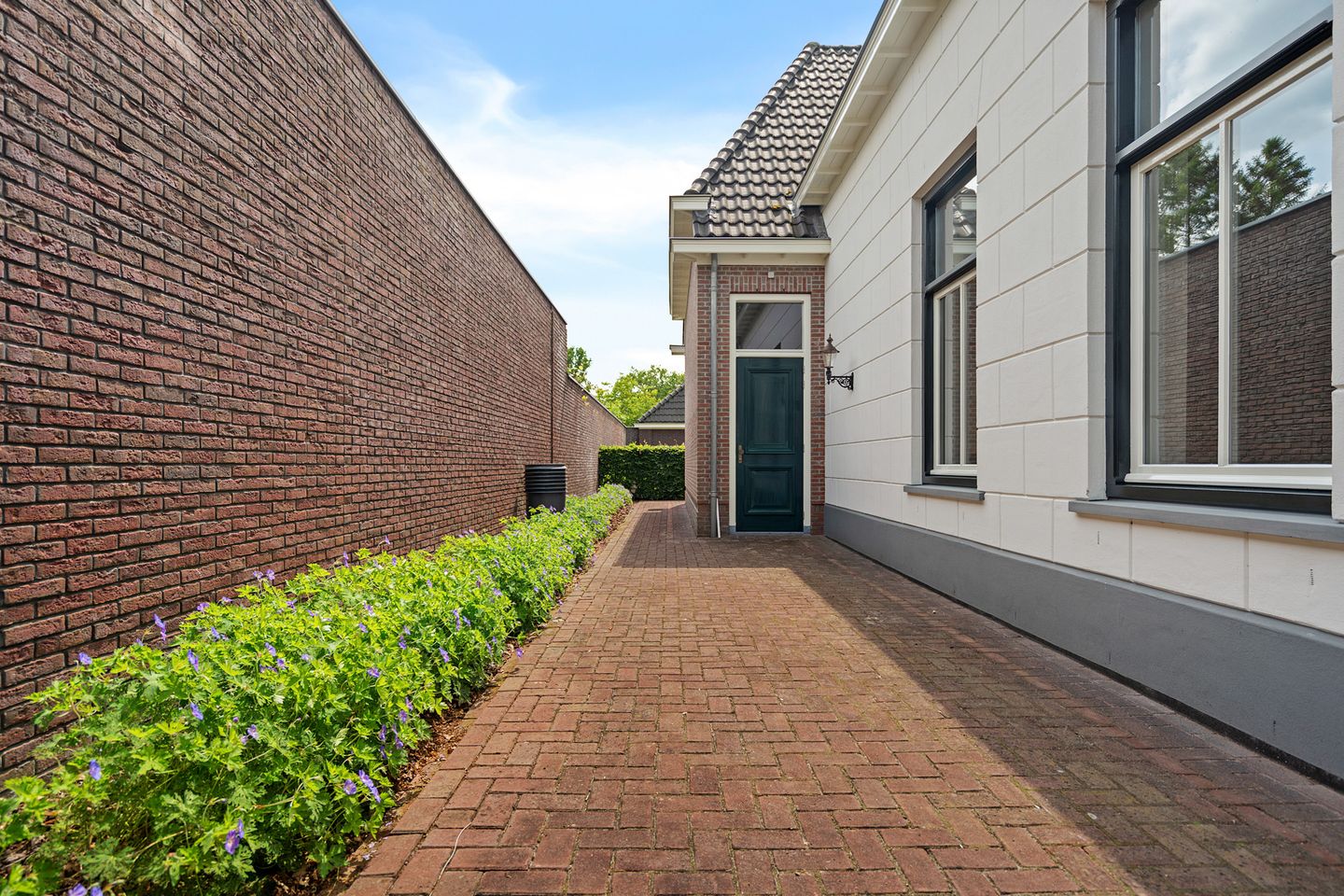 Bekijk foto 4 van Burgemeester Veenhovenplein 1-b