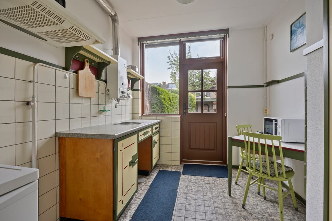 Photo 8 of Roerdompstraat 21