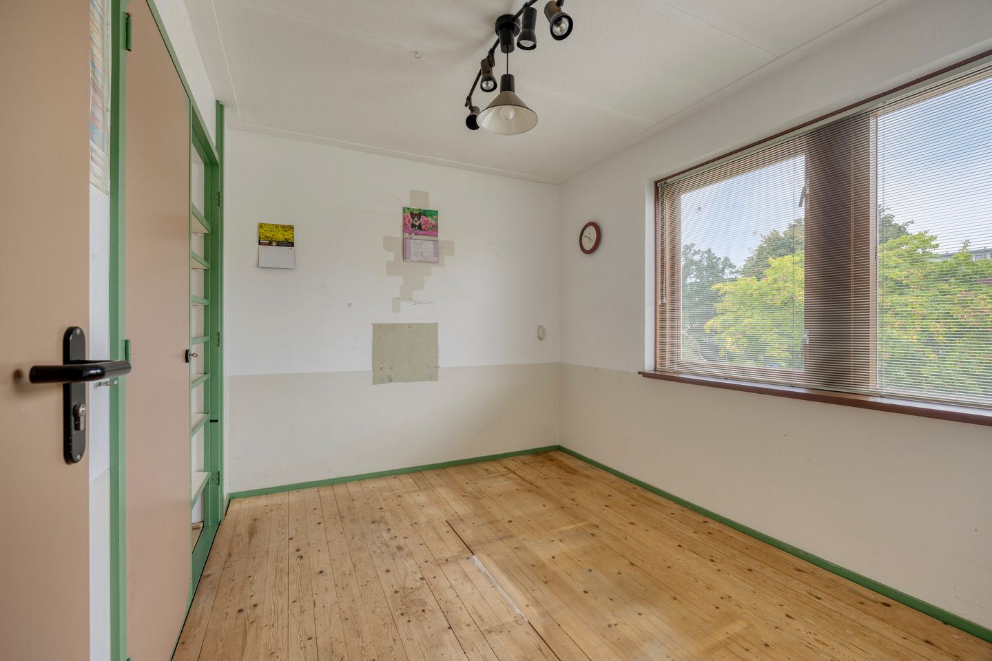 Photo 14 of Roerdompstraat 21
