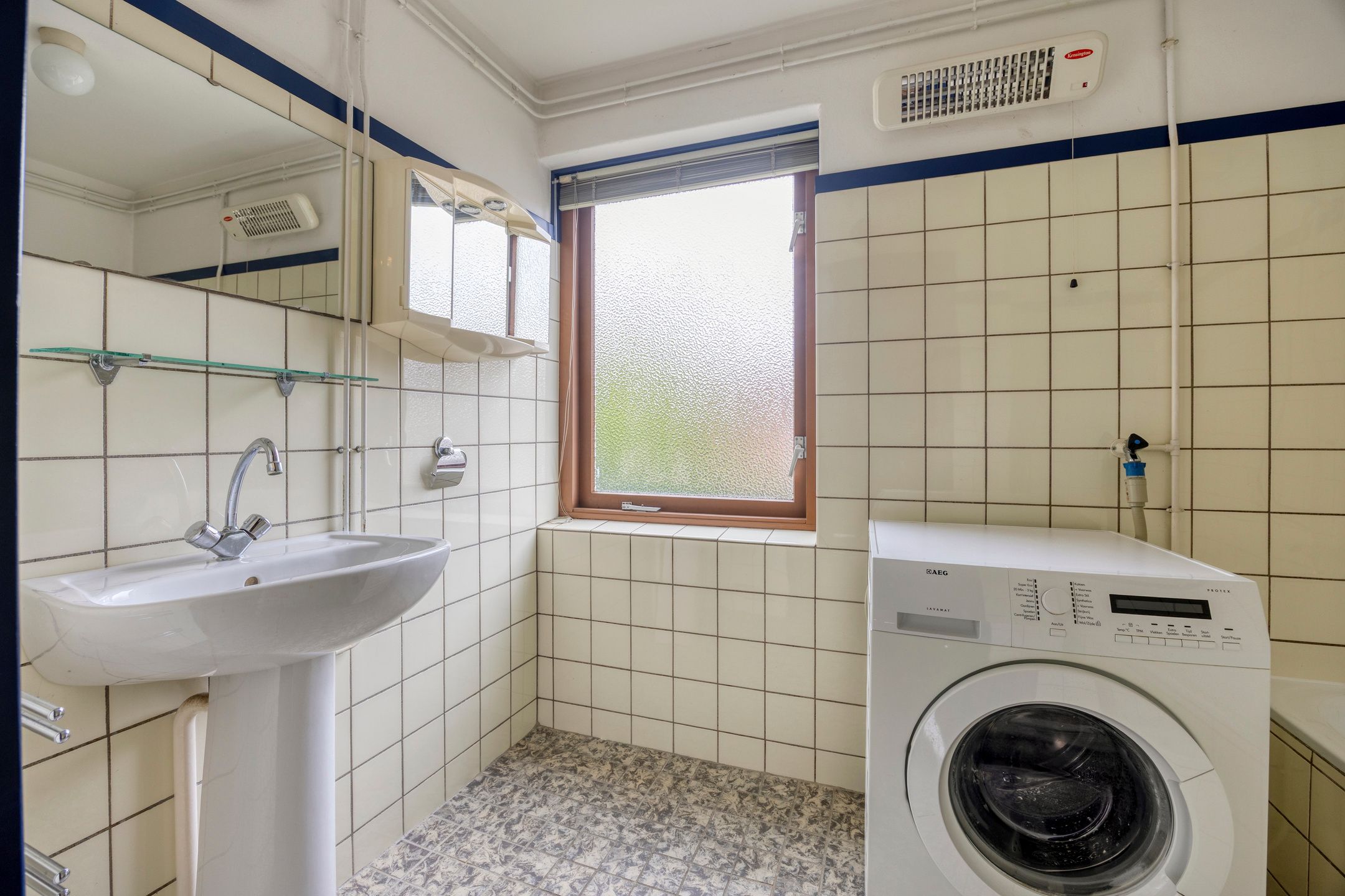 Photo 18 of Roerdompstraat 21