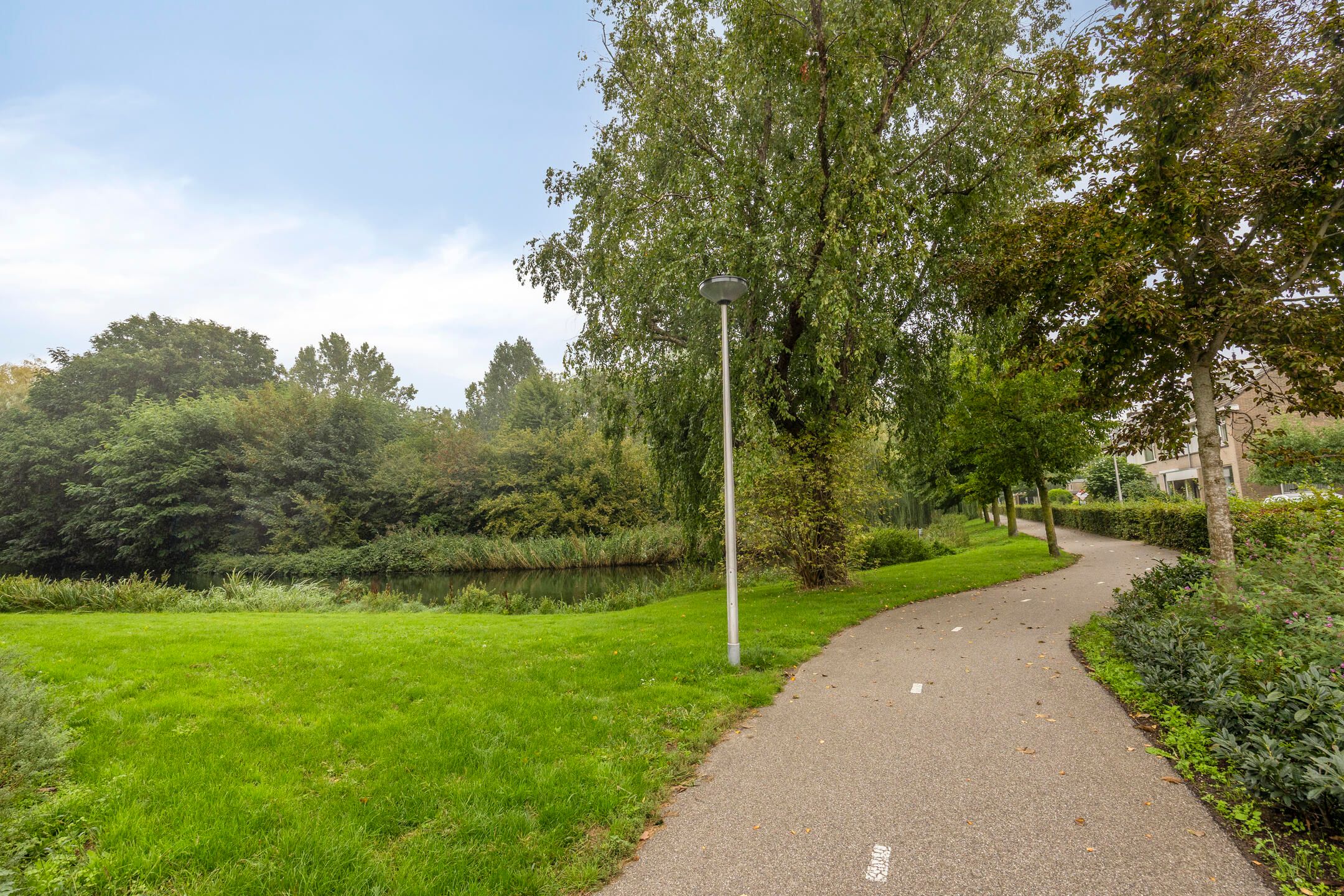 Photo 27 of Roerdompstraat 21