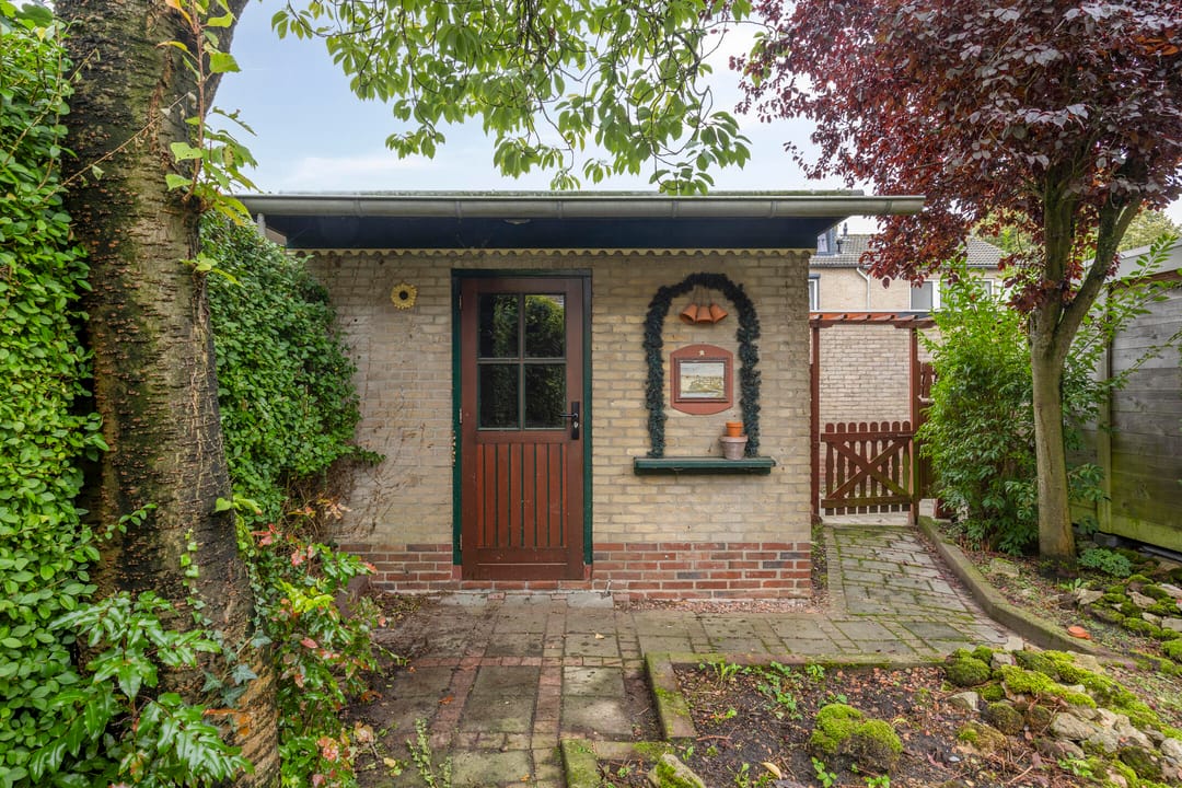 Photo 22 of Roerdompstraat 21