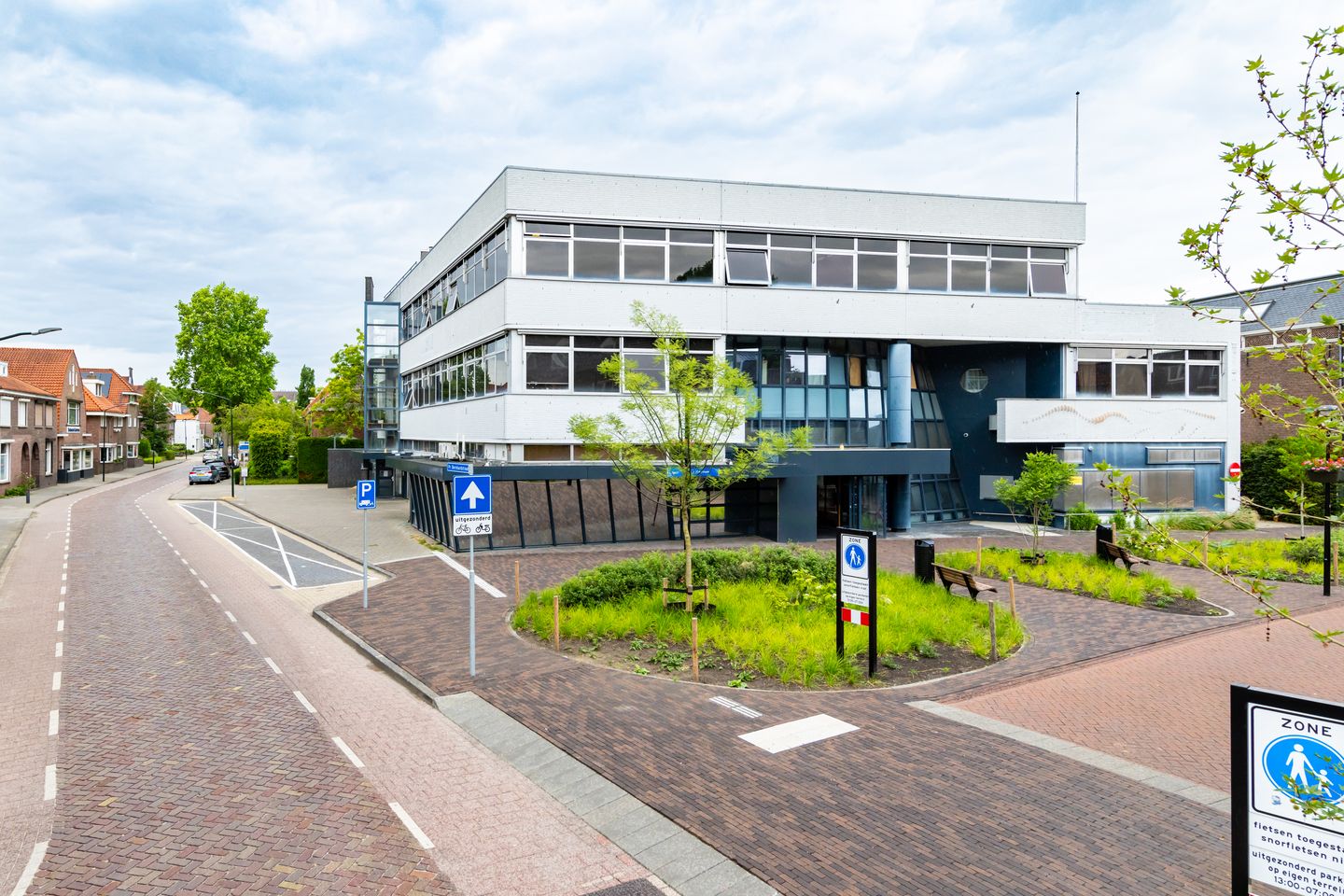 Bekijk foto 3 van Stationsstraat 32