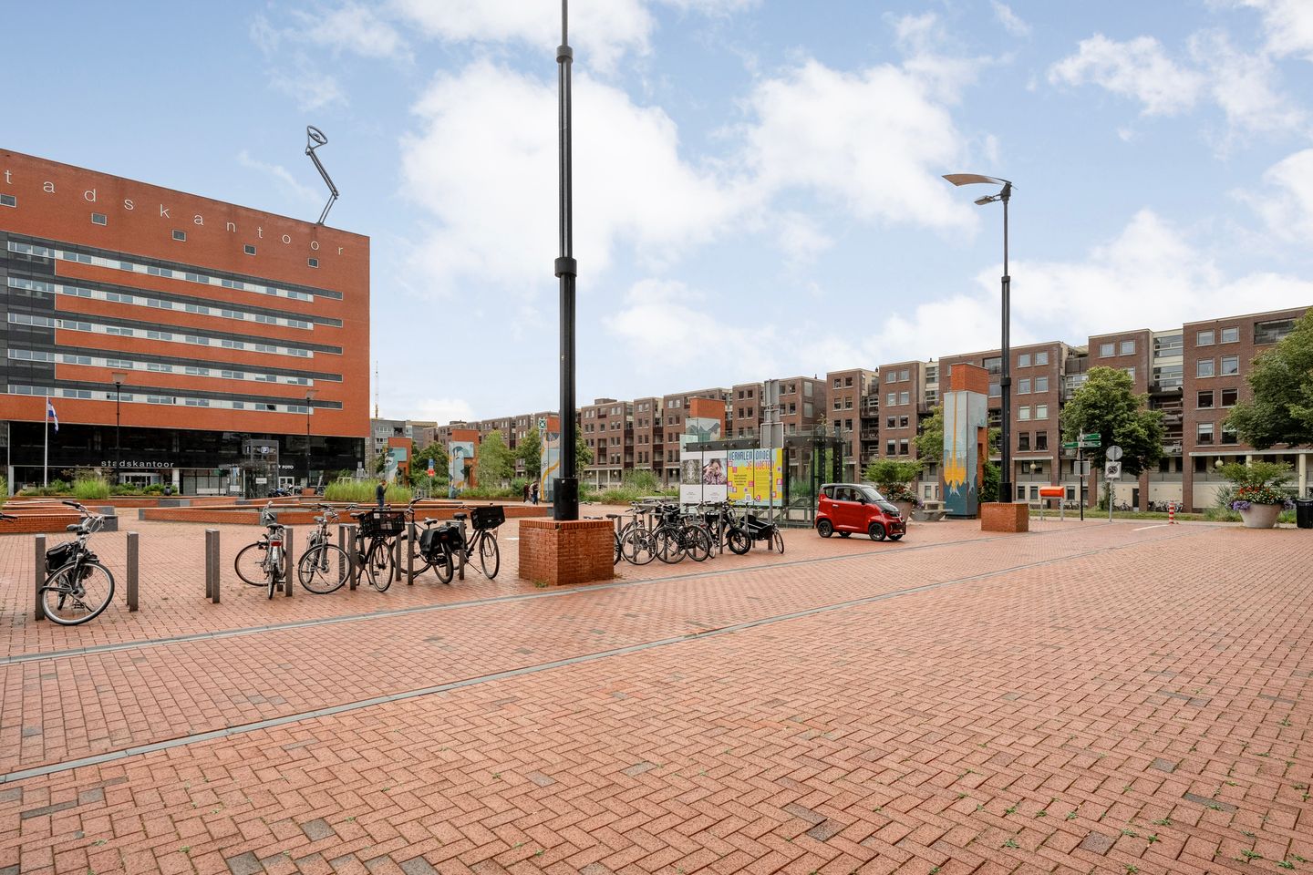 Bekijk foto 3 van Lübeckplein 68