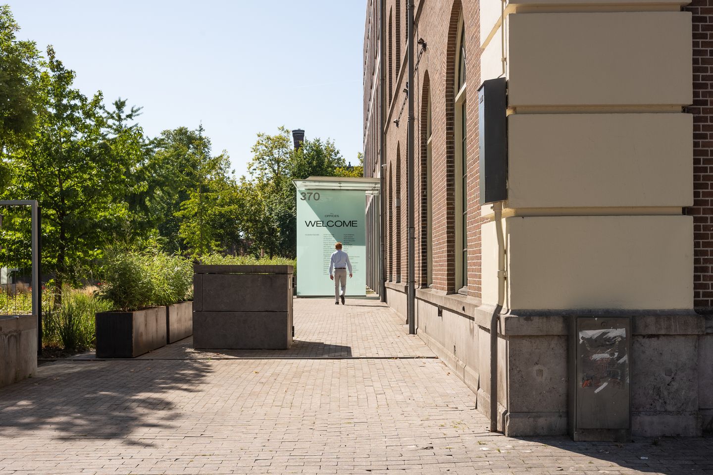 View photo 1 of Sarphatistraat 370