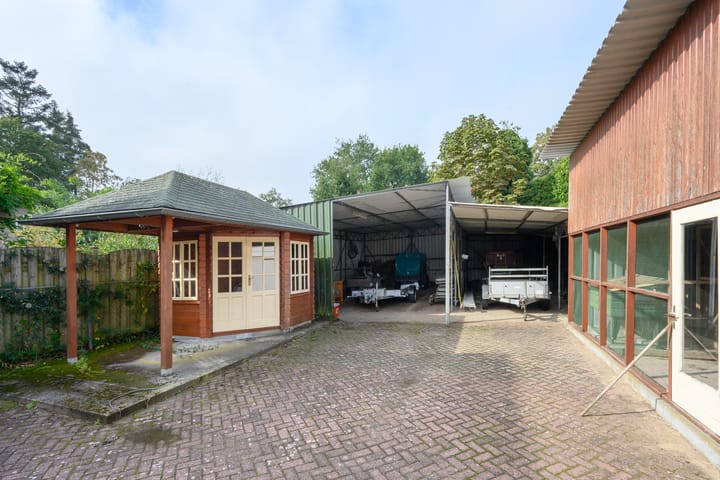 Vrijstaande woning te koop: Burgemeester Willemsestraat 19, Dieren