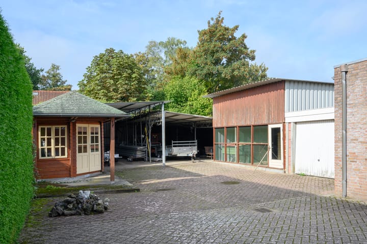 Vrijstaande woning te koop: Burgemeester Willemsestraat 19, Dieren
