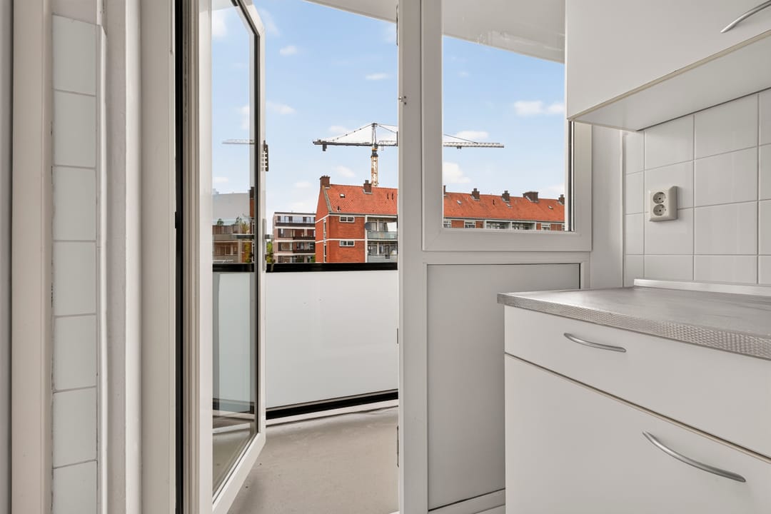 Photo 16 of Jan Mankesstraat 15-2