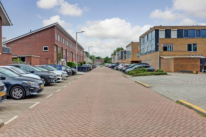 Appartement te koop: Beugstraat 21B, Hoogvliet Rotterdam