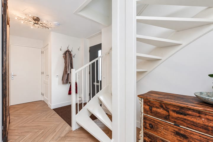 Hoekwoning te koop: Bekerstraat 6, 'S-Gravenhage