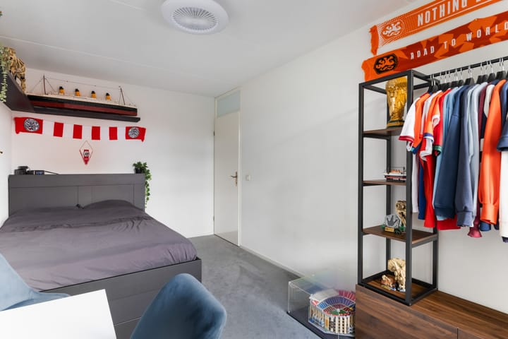 Hoekwoning te koop: Weidebloemenlaan 204, Woerden