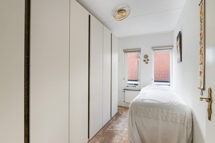 Hoekwoning te koop: Weidebloemenlaan 204, Woerden