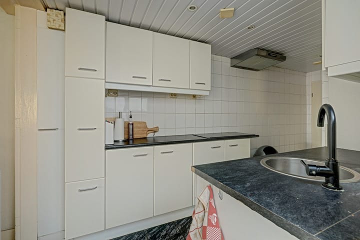 Twee-onder-één-kap te koop: Westelijke Kanaalweg 37, Wemeldinge