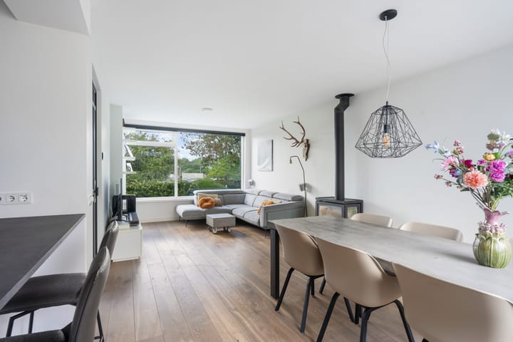 Tussenwoning te koop: Meerweg 4, Berkel En Rodenrijs
