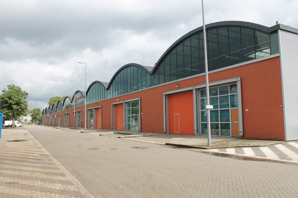 Bekijk foto 1 van Linschotenstraat 2-A