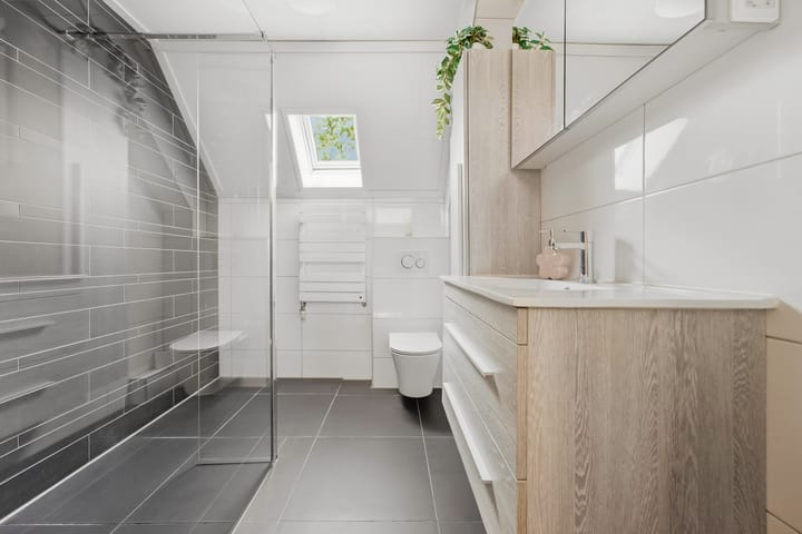 Foto 3 van Charley Tooropstraat 26