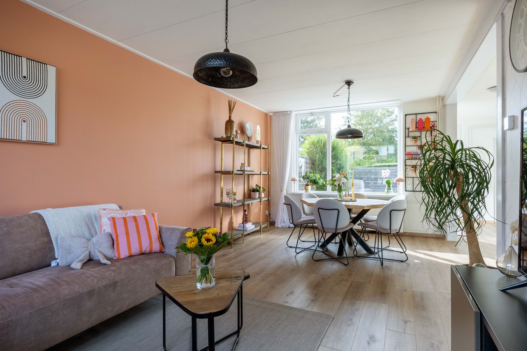 Photo 24 of Burgemeester Westerhuisstraat 7