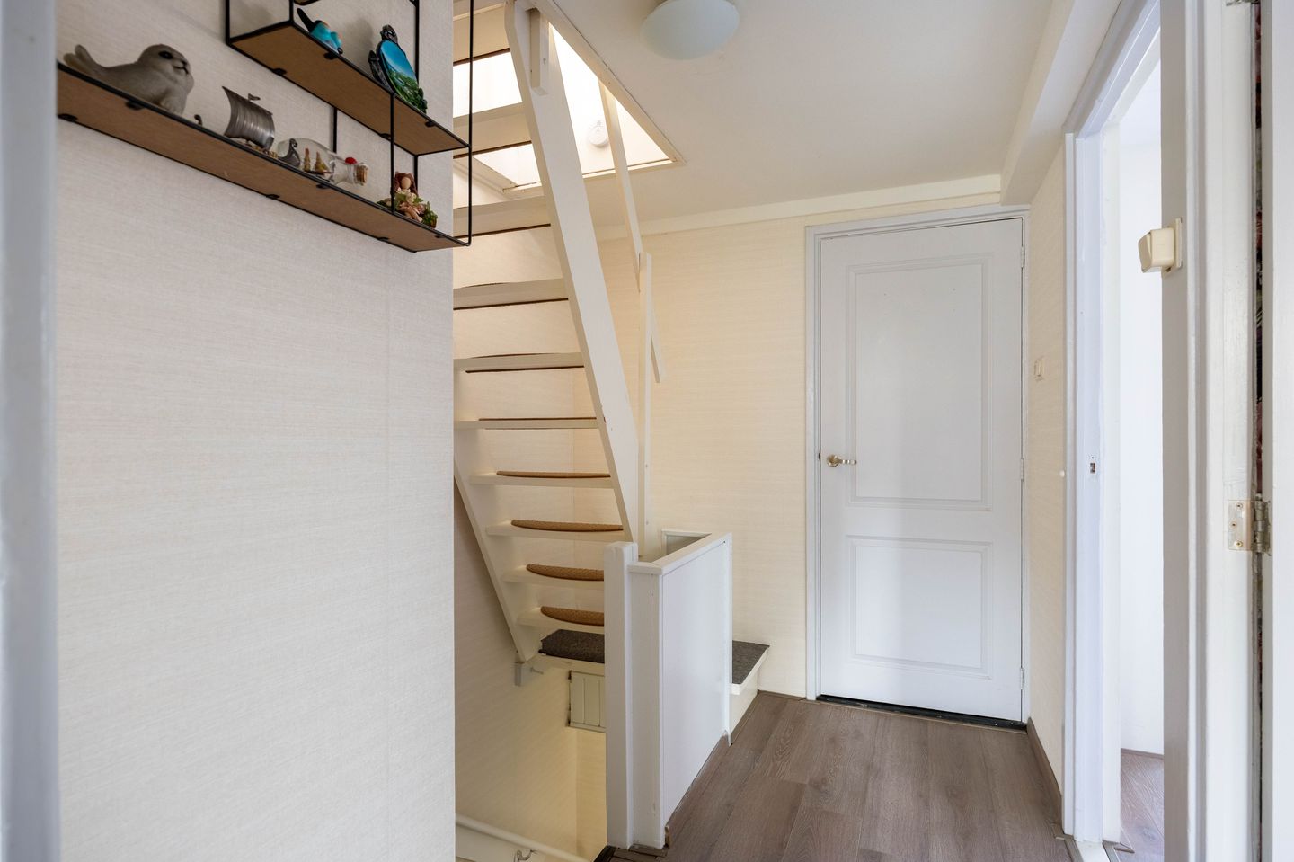 Photo 34 of Burgemeester Westerhuisstraat 7